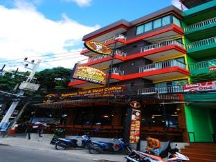 Coffee Mania House Hotel Phuket Buitenkant foto
